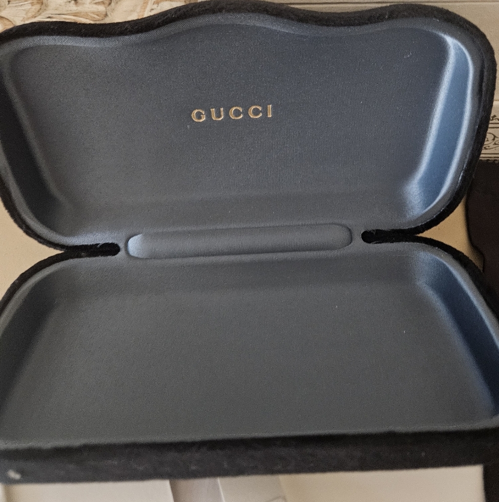 Gucci Sunglasses Case - Picture 2 of 5